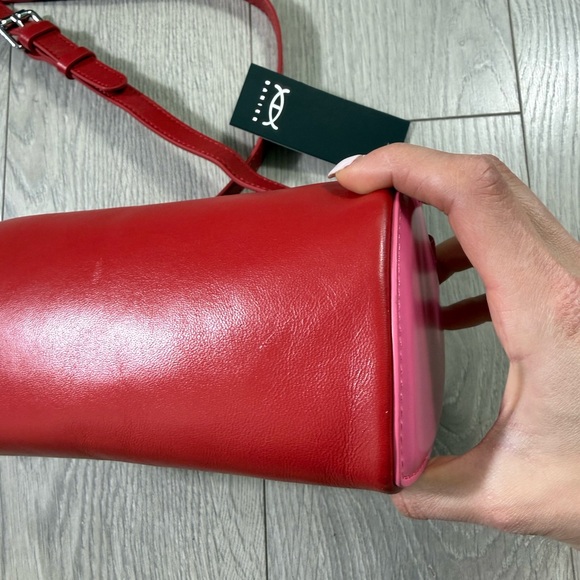 Danier Dreana Tubular Heart Round Bag Red Pink - Picture 12 of 16